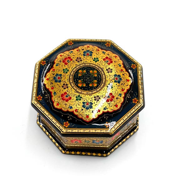 Handcrafted Octagonal Jewelry Box - Gold Leaf Elegance | Vintage Style Inspired Ornament Painting | Lacquered Luxury Velvet-Lined | Unique