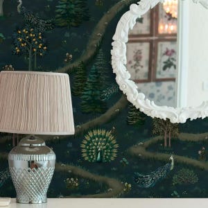 Papier peint paon forêt sombre - Revêtement mural forêt enchantée