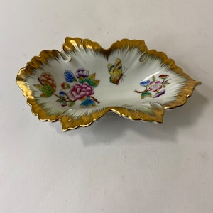 Herend Hungary Leaf Shaped Dish in Queen Victoria Pattern