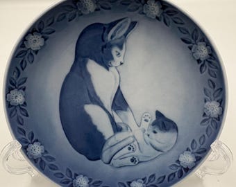 Royal Copenhagen Mother Cat and Her Young One Collector Plate 1983