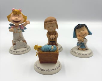 Hallmark Peanuts Gallery Nativity Set