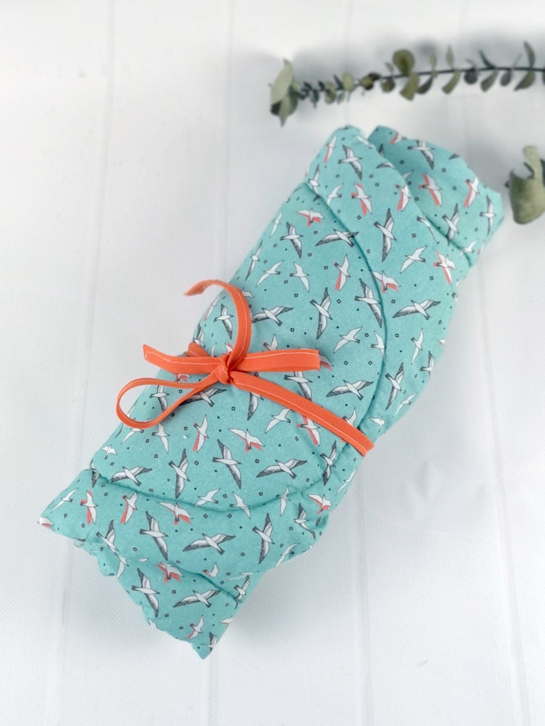gift for new baby born. Topponcino Montessori birds in oeko tex cotton