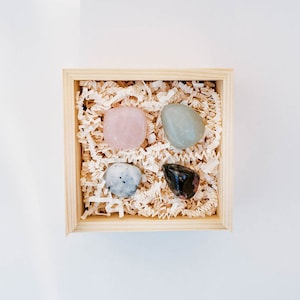 Wedding Healing Stones Set / Wedding gifts / Anniversary Gifts / Personalized Gifts / Stones for Marriage / Healing Stones and Crystals Set