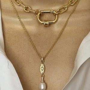 Chunky carabiner necklace/Pearl necklace