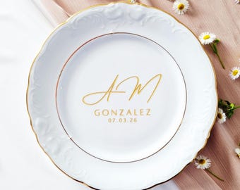 Gold Rim Personalized Wedding Gift Cake Plate, Engraved Porcelain Cake-Cutting-Plate, Custom Monogram Names Date