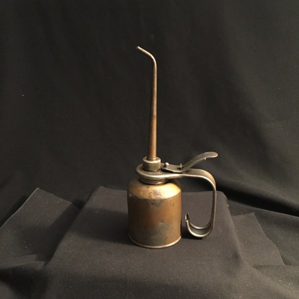 Vintage Eagle Mechanical Oil Can