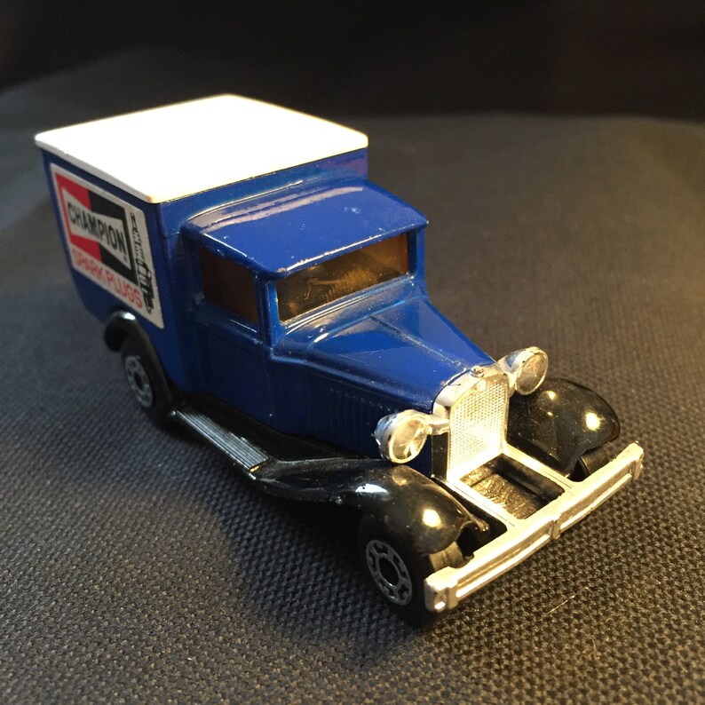 Vintage Champion Spark Plugs Ford Model A Matchbox