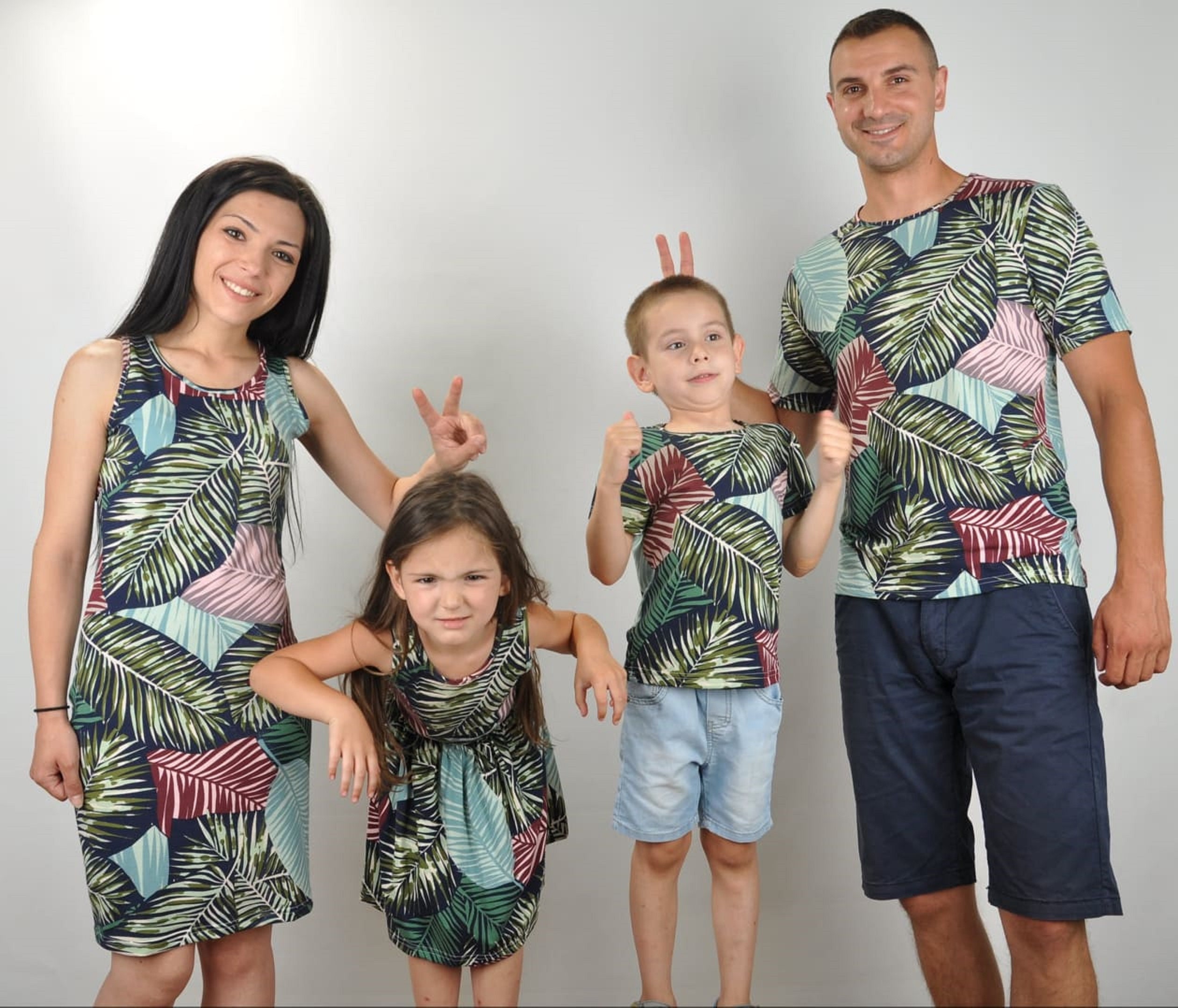 mom dad and daughter dresses