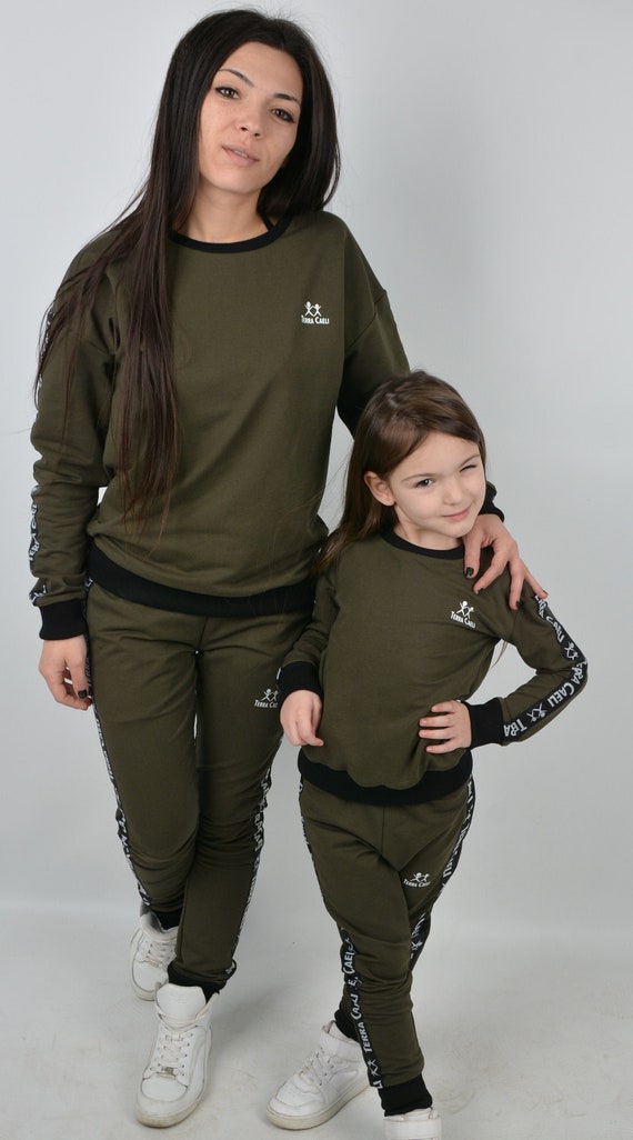 Mom and daughter matching sweat suits hotsell