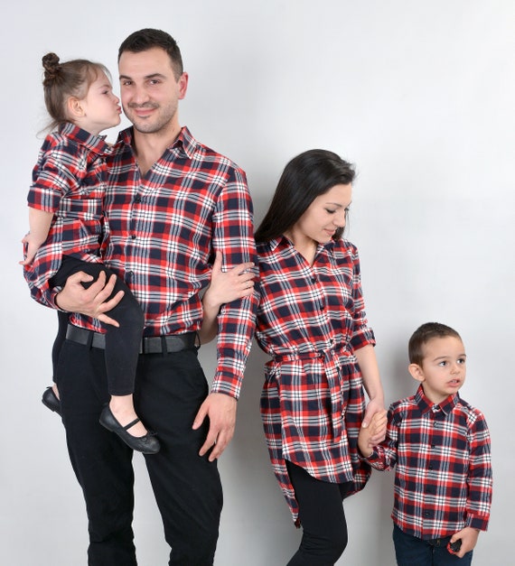 mom and daughter matching plaid shirts