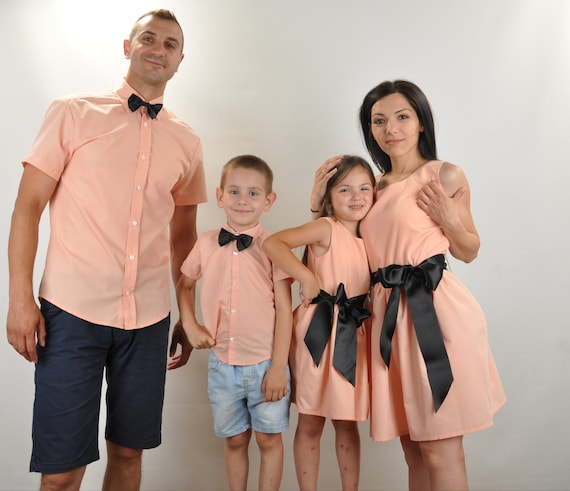 mother father daughter dress