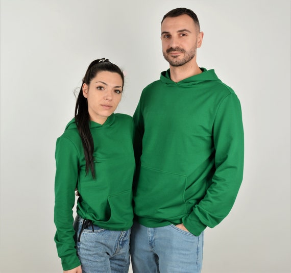 Green hotsell hoodie outfit