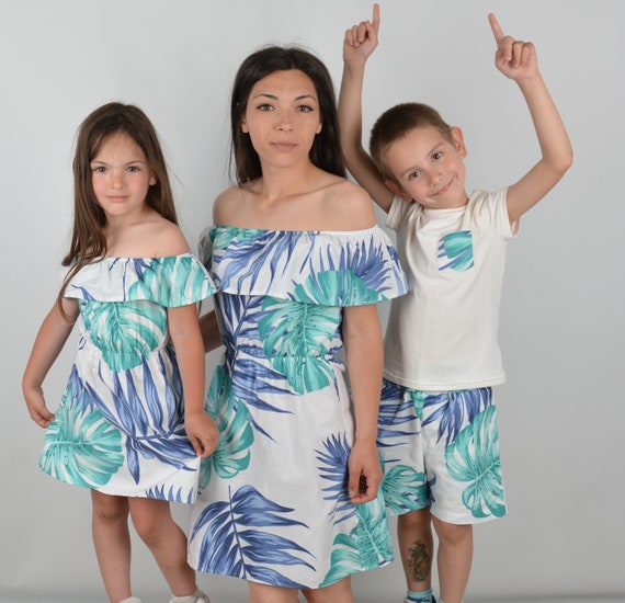 Matching top tropical outfits