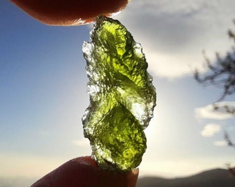 Rare Moldavite Drop 11ct: olive green Tektite, natural Meteorite Glass, Synergy Crystal Healing