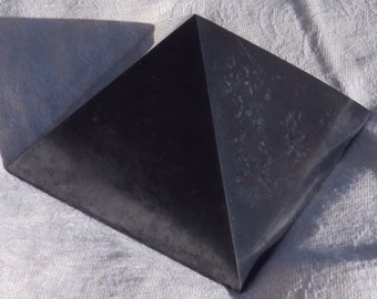 SILVER SHUNGITE Pyramids, Cubes, Spheres: EMF-Protection - Ready to ship !!!