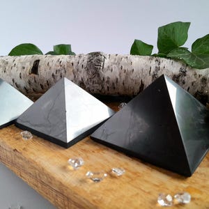 SILVER SHUNGITE Pyramids: EMF-Protection - Ready to ship !!!