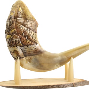Engraved Ram&#39;s Horn Shofar - Jerusalem View