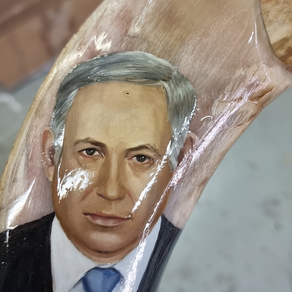 Protrsit Hand Painted Kodu Shofar Made by an Israeli Artist Tato + Bag