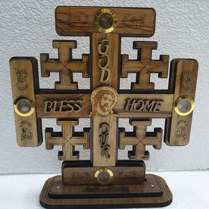 Handgemachte Haus Segen auf einem Kreuz + Stand aus Olivenholz in Beth Lechem
