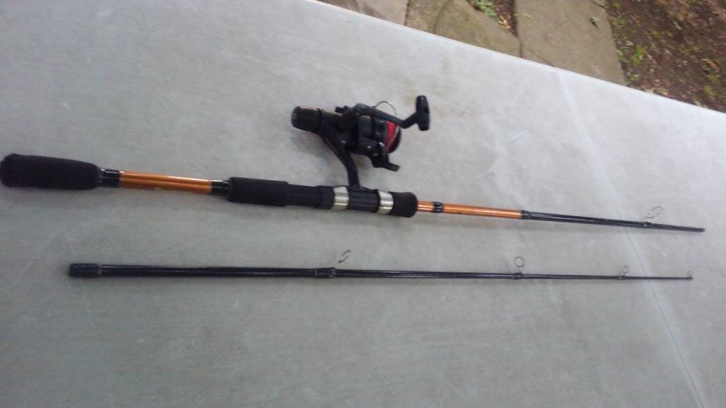 Recreational Mid Size Fishing Pole, Used Frigate Pole, Shimano IX 2000R