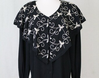 Vintage Hairston Roberson Camisa svart & vit broderad sjalkrage poetskjorta blus storlek large