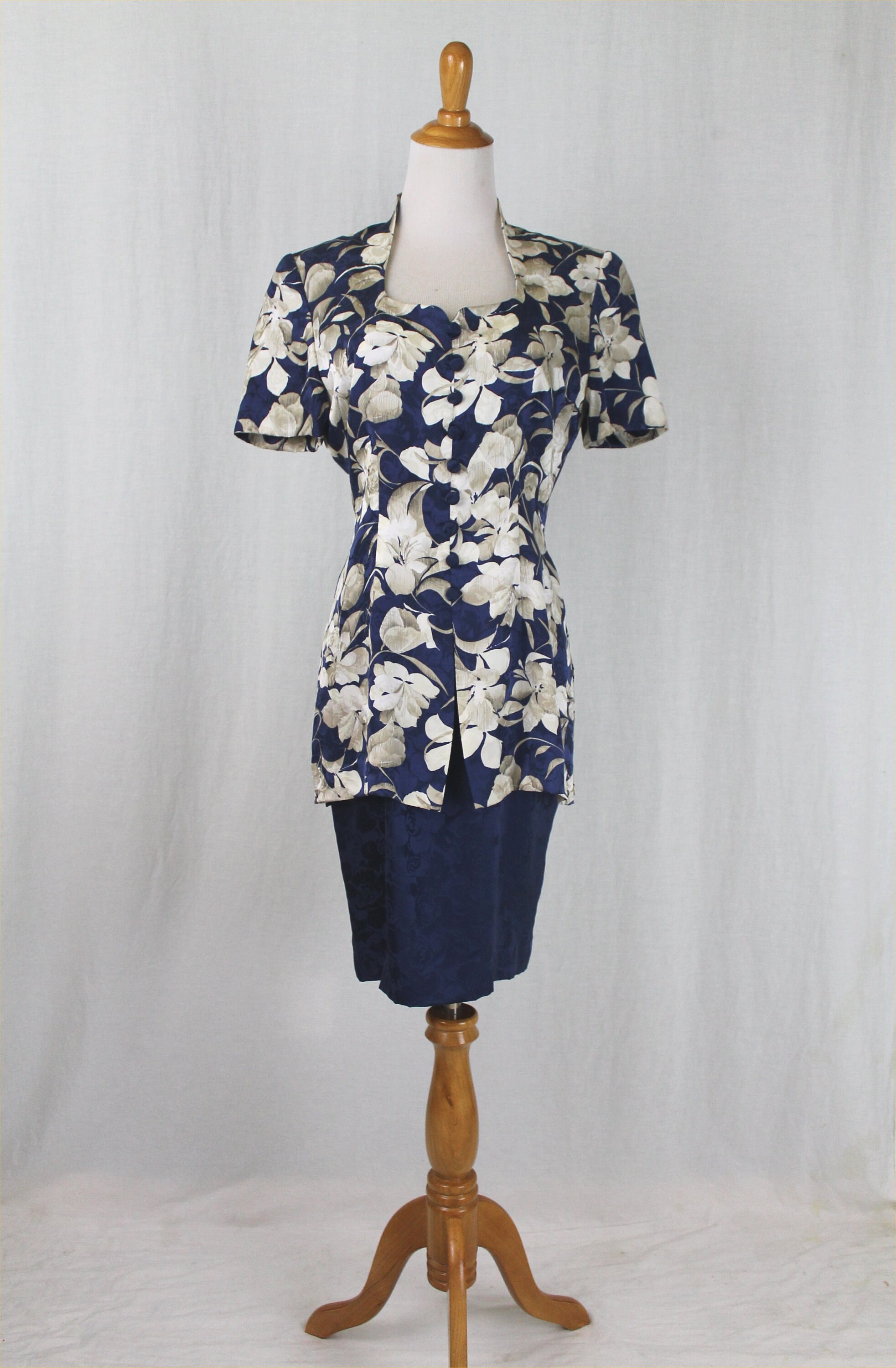 Real Vintage Search Engine Vintage Adrianna Papell Blue Floral Silk Peplum Sheath Dress 1940S Insprired Size 4 $103.60 AT vintagedancer.com