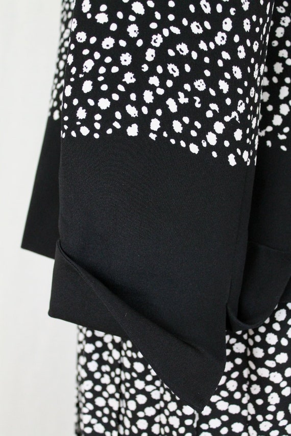 Vintage DAVID HAYES Black & White Silk Suit Pleat… - image 7