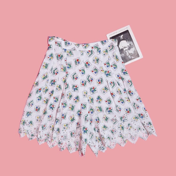 1990s Vintage BETSEY JOHNSON White Colorful Floral Flowers Stamp Pattern Print High Waist Eyelet Pointed Hem Shorts. NWT. Extra Small