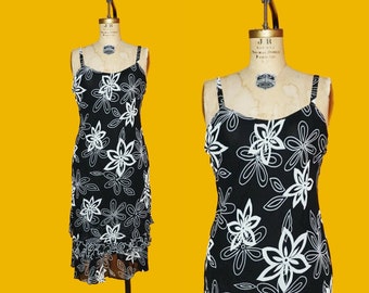 1990s-Y2K Black and White TEMPTATION FLORAL Print Rayon Layered TIERED Ruffle Sleeveless Slip Dress. Small