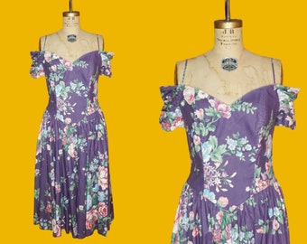 1980s-1990s Purple KARIN STEVENS Floral Off Shoulder Smocked  Sweetheart Structured Drop Waist Tea Party Full Skirt Dress & POCKETS. Small