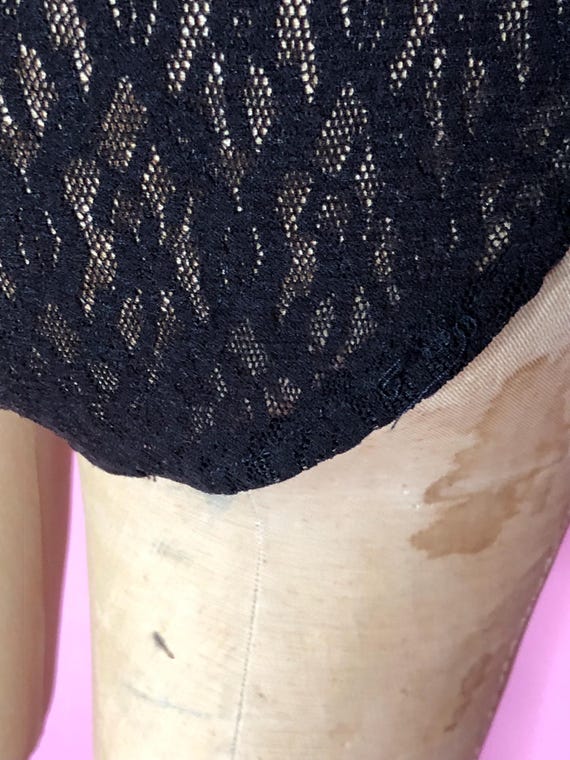 1980s-1990s CACHE LEOPARD Print Plunge Neck. Semi… - image 8