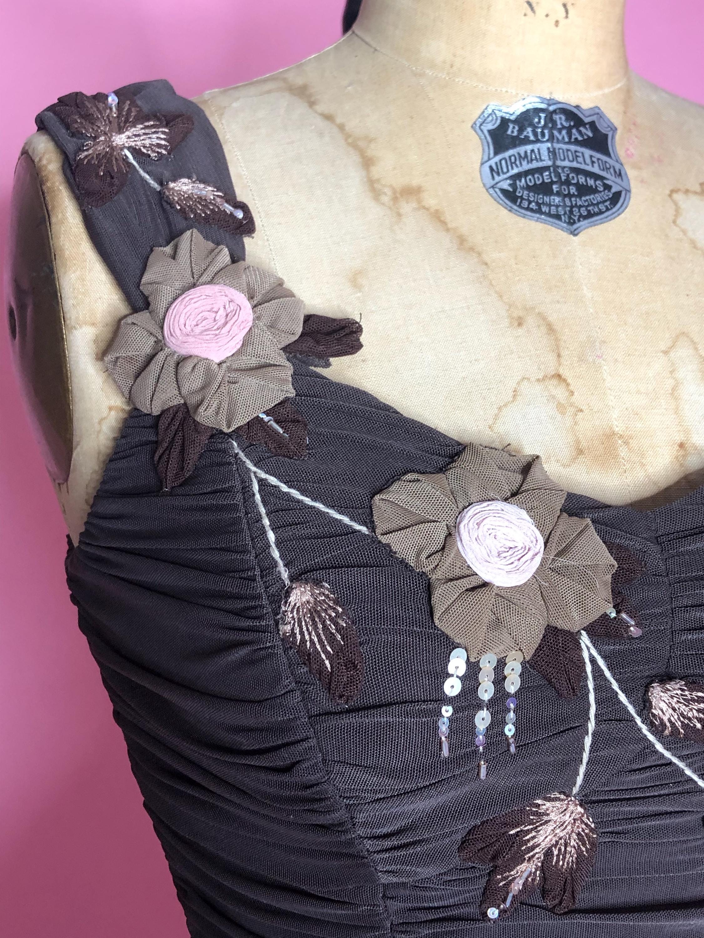 sue wong brown dress Sue Wong Silk Evening Gown Brown Printed Halterneck 100% Silk. Very Ch   uniquepetites