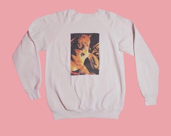 1980s-1990s HANES ACTIVEWEAR. Unisex. White Pullover Sweater with Ginger Orange CAT Portrait. Medium-Large