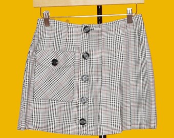 1990s-y2k. 2000s. XOXO Half Pleated. Button up HOUNDSTOOTH