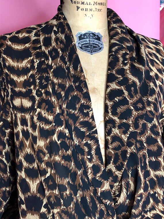 1980s-1990s CACHE LEOPARD Print Plunge Neck. Semi… - image 5