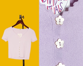1990s-Y2K MOSCHINO JEANS Cropped Lilac Lettuce Neckline Stretchy Short Sleeve Blouse With FLOWER Floral Buttons. Extra Small-Small
