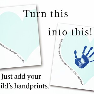 K&ouml;nnte beinhalten: Eine hellblaue herzf&ouml;rmige Karte mit dem Text "You've left your handprint on my heart, Grandma." Die Karte wird neben einer &auml;hnlichen Karte mit einem blauen Handabdruck in der Mitte des Herzens gezeigt.