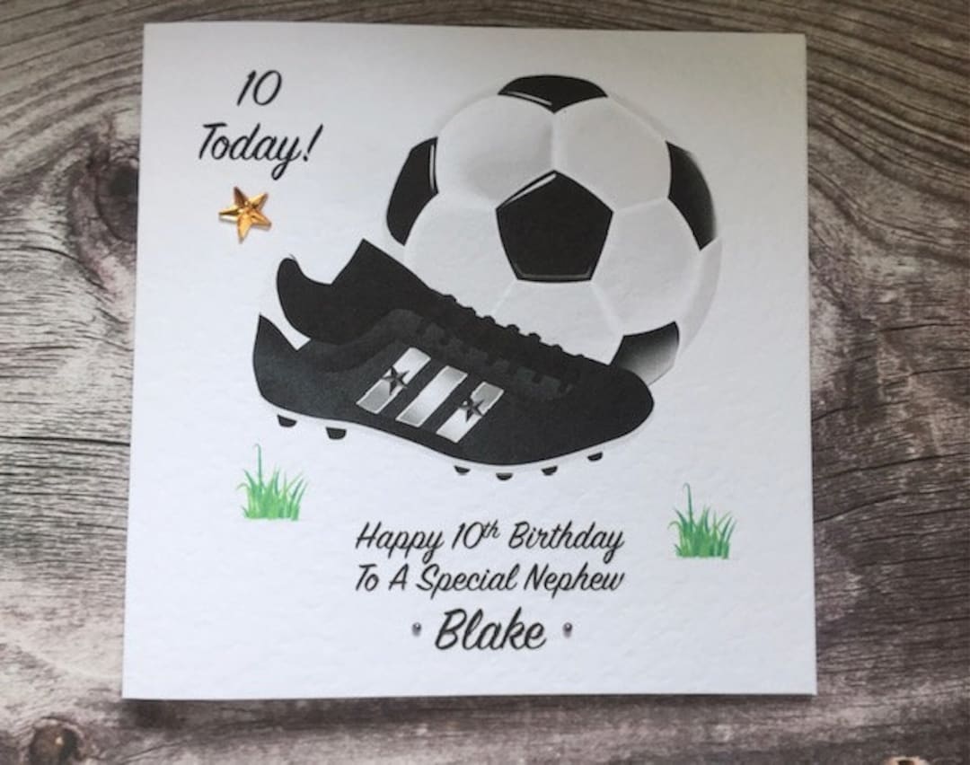 Carte d'anniversaire pour enfant de 10 ans avec ballon de football Second  Ave en vente B2B pour votre magasin – Faire Canada
