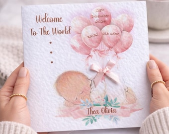 Tarjeta de nacimiento de niña. Nombre, fecha, peso y hora personalizados en rosa con lazo de satén. Tarjeta de recién nacida con globos.