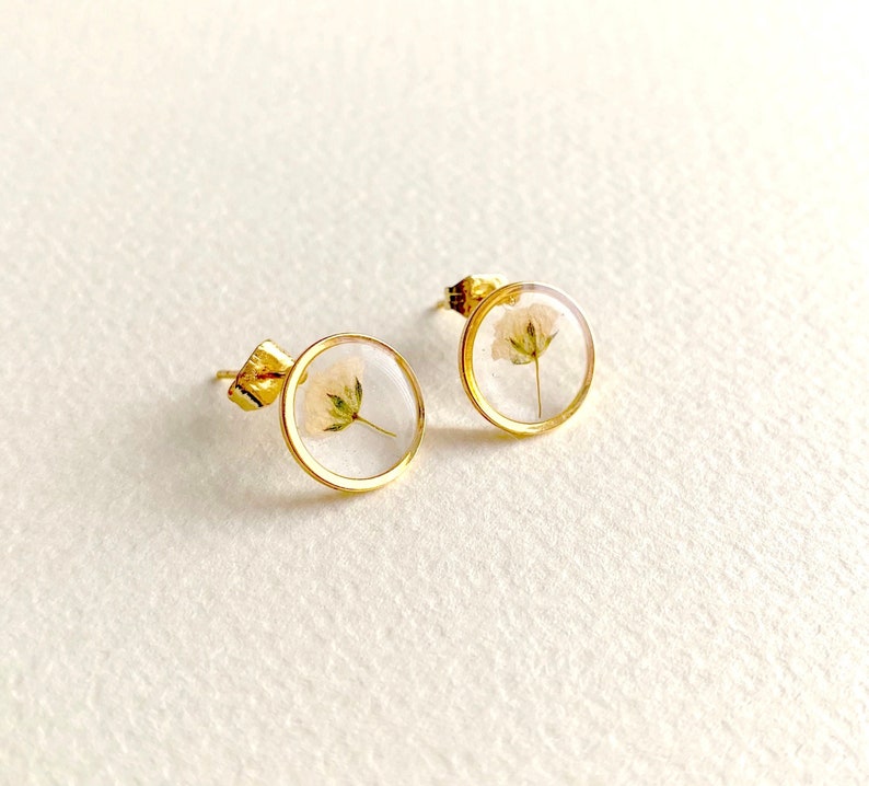 Gypsophila Baby's Breath Stud Earrings, Real Pressed Flowers, White Flower, Dainty Gold Round Earrings, Mother's Day, Gifts for Her, Xmas image 1