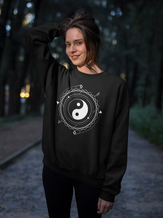 Yin Yang Unisex Heavy Blend Crewneck Sweatshirt Hoodie Black