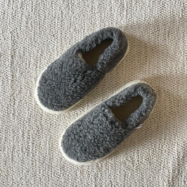 SIBERIAN SLIPPERS GRAPHITE