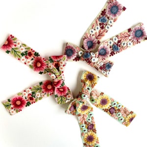 The Aurora Bow Embroidered Saree Ribbon 60s, 70s Inspired Retro Wildflower Bow Barrette image 5