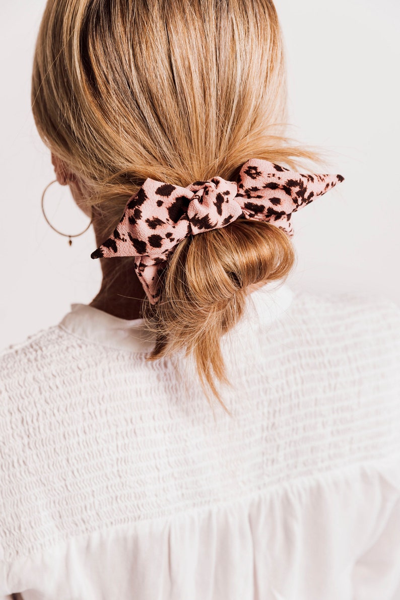 Mauve Leopard Print Knot Scrunchie Crepe Series image 1