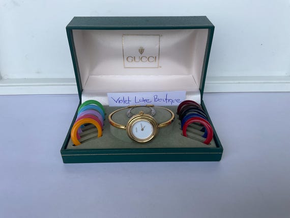 Vintage Gucci 11/12.2 Change Bezel Watch Gold Tone Petite 6