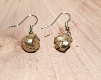 Gold leather pearl pendant earrings