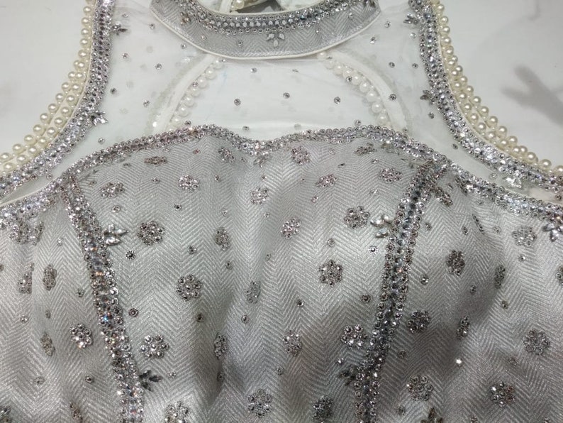 SILVER /& WHITE Readymade Choli Stitched Top Saree Wedding Party Wear Art Silk Beaded Blouse Marriage Tunic Sari for Women