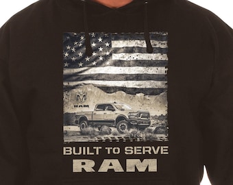JH DESIGN GROUP Men's Dodge Ram Built To Serve Pullover Hooded Sweatshirt