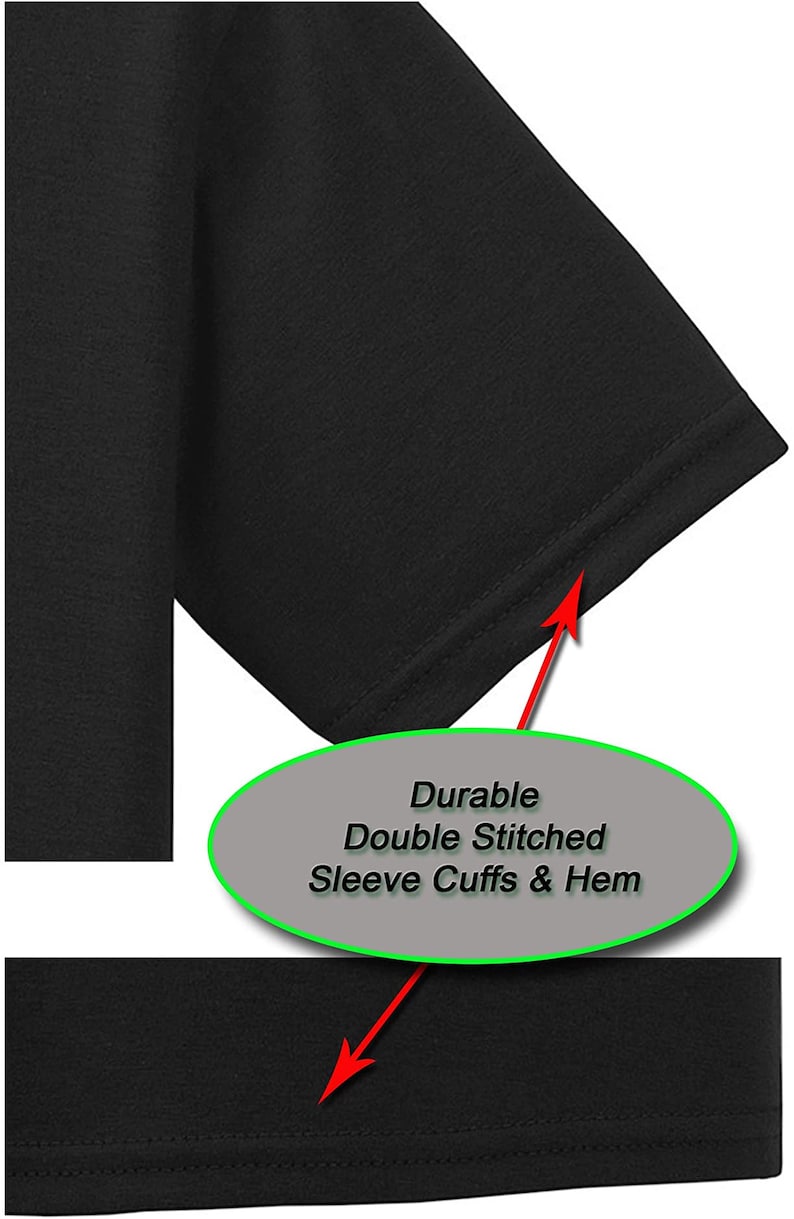 Pode incluir: Close-up de uma camiseta preta com punhos e bainha de costura dupla. As costuras s&atilde;o vis&iacute;veis e adicionam durabilidade &agrave; pe&ccedil;a de roupa.