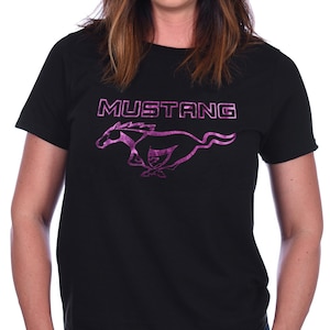 JH Design Women&#39;s Ford Mustang Classic Emblem Foil Sparkle Logo T-Shirt